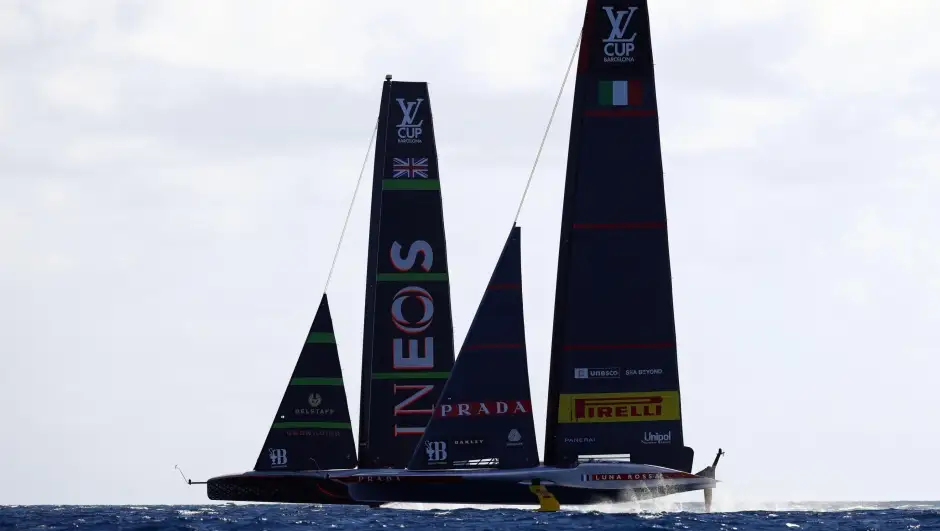 Luna Rossa oggi, vince la Ineos Britannia a cui ora basta un round per aggiudicarsi la Louis Vuitton Cup