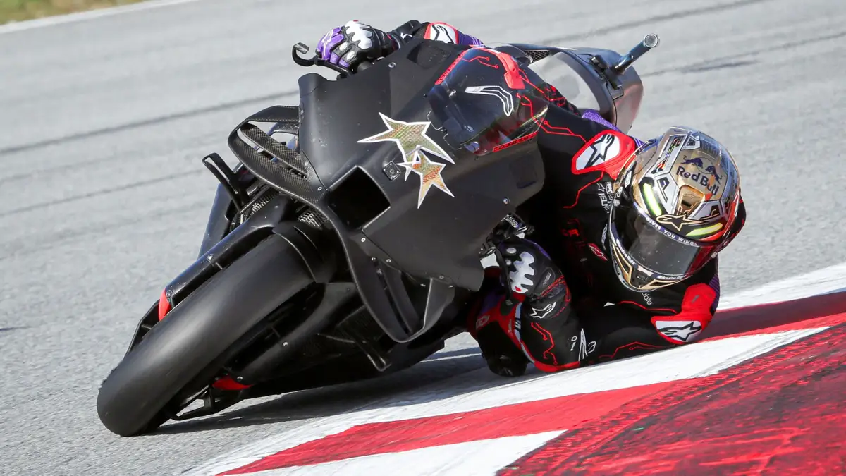 Jorge Martin durante i test a Barcellona