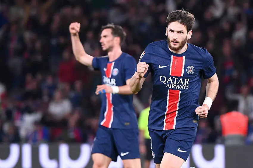 Highlights Paris Saint-Germain – Auxerre 3-1: doppietta di Kvaratskhelia ed impiego dei titolari per la rimonta
