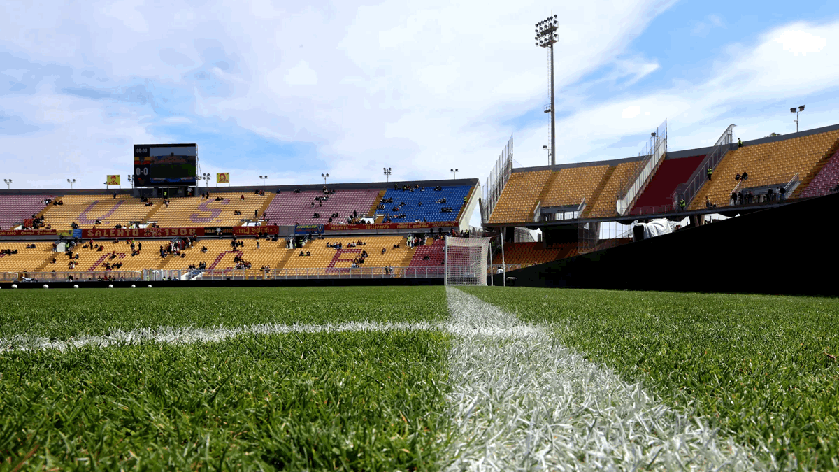 Il Via del Mare di Lecce, dove passerà domenica l'ultima chance per il Lecce di rimanere aggrappato alla lotta salvezza