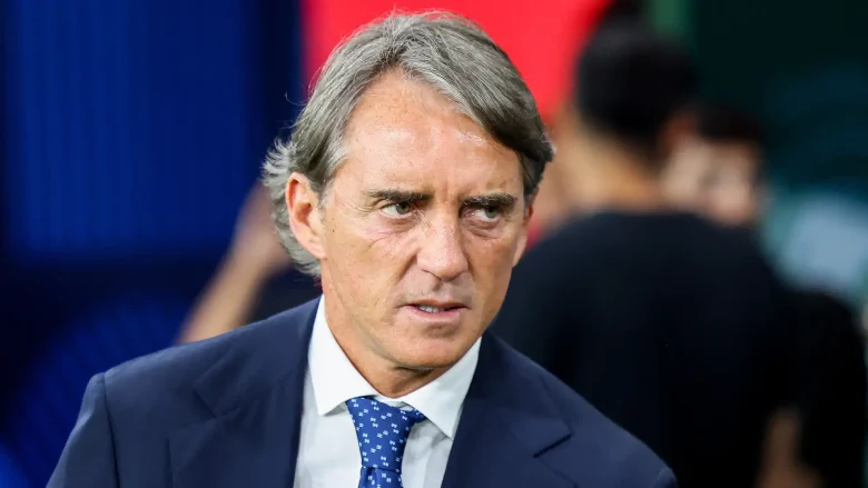 Mancini premia i partenopei: “Finale previsto, ma il Napoli ha un margine importante”